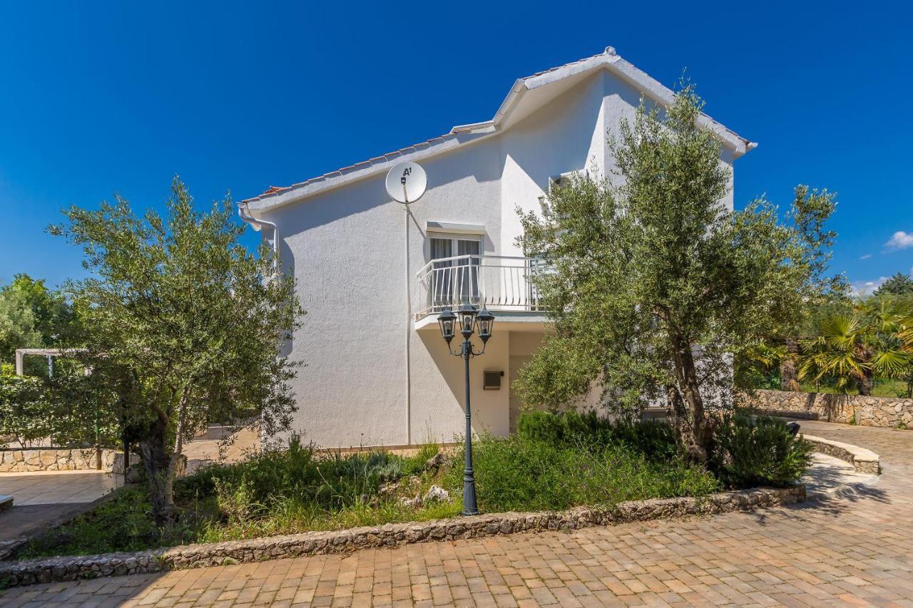 Holiday Home Olive Garden Brzac Exterior photo